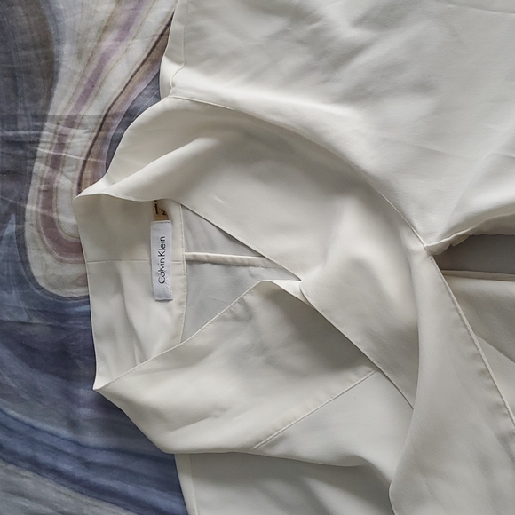 Calvin Klein tie neck soft blouse - Picture 4 of 4